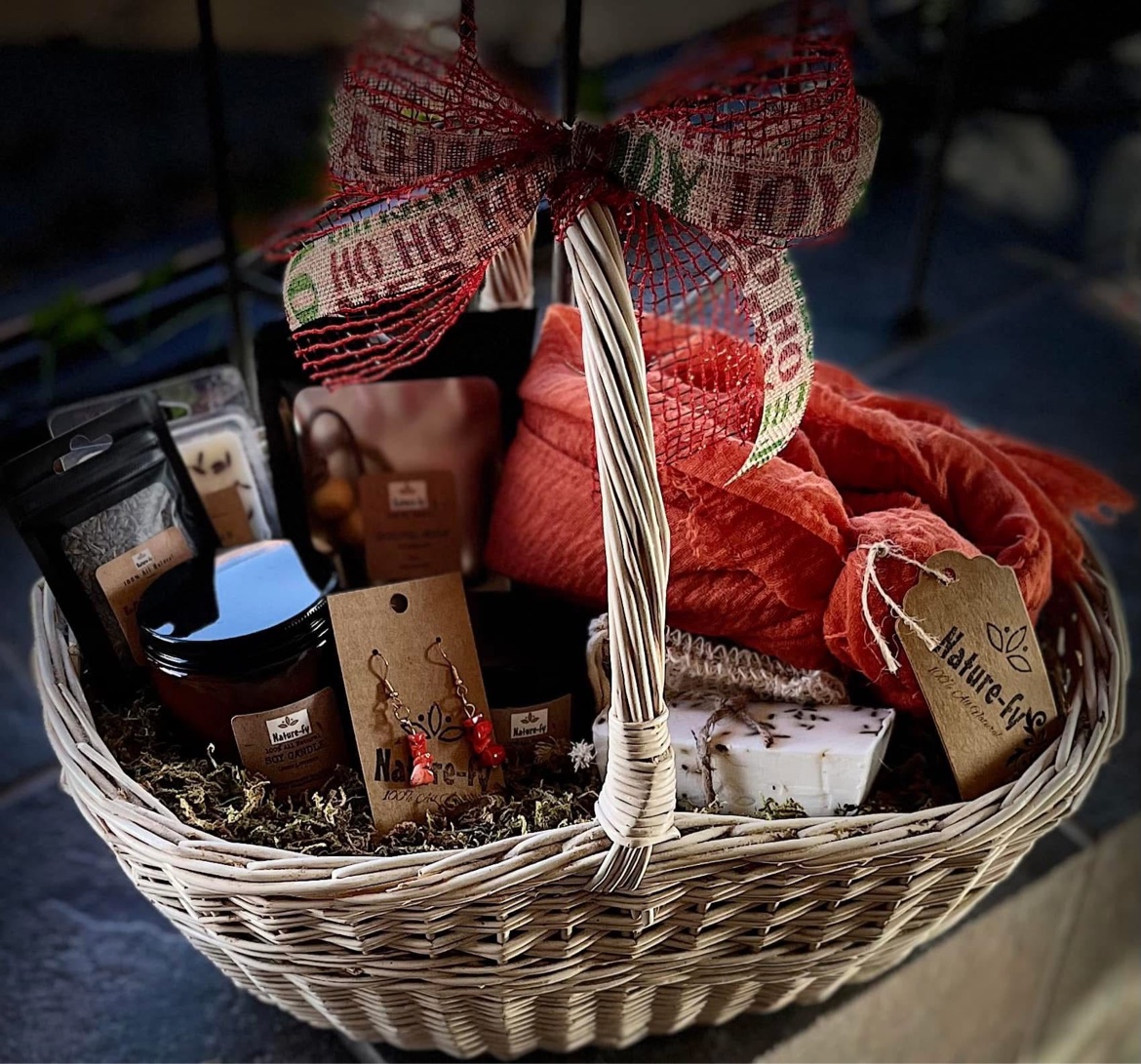 Holiday gift basket with candle, soap and earrings